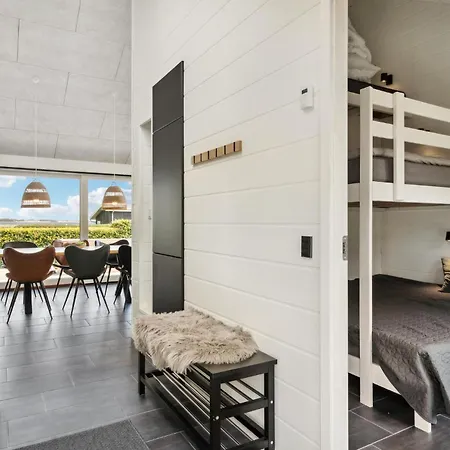 2 Bedroom Cozy In Juelsminde (Hedensted)