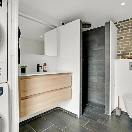2 Bedroom Cozy In Semesterbostad *