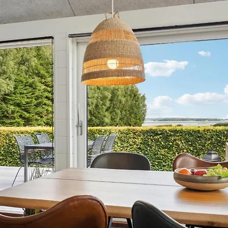 2 Bedroom Cozy In Juelsminde (Hedensted)